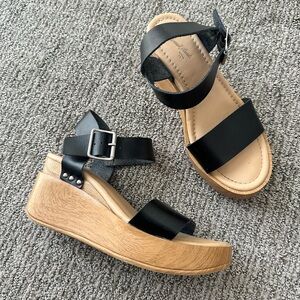Summer Wedges - Black